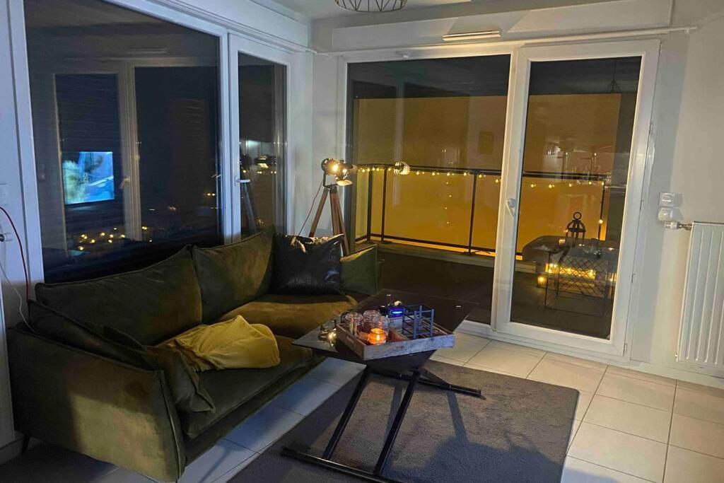 Meyzieu : Superbe Appartement Tres Cosy. Zewnętrze zdjęcie